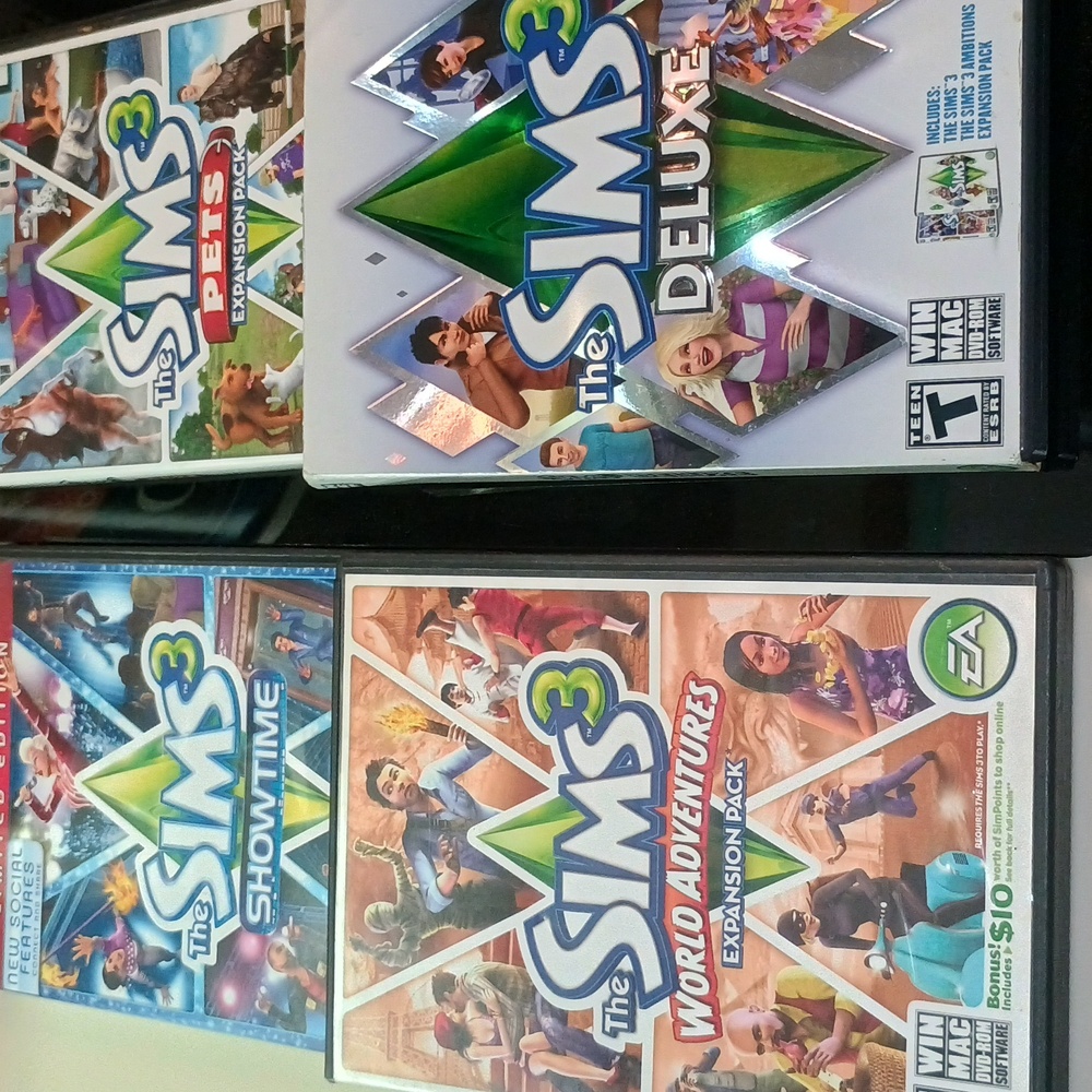 The Sims 3 WIN MAC DVD-ROM SOFTWARE (4 GAMES)